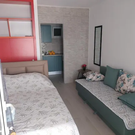 Apartmans And Ana Lejlighed