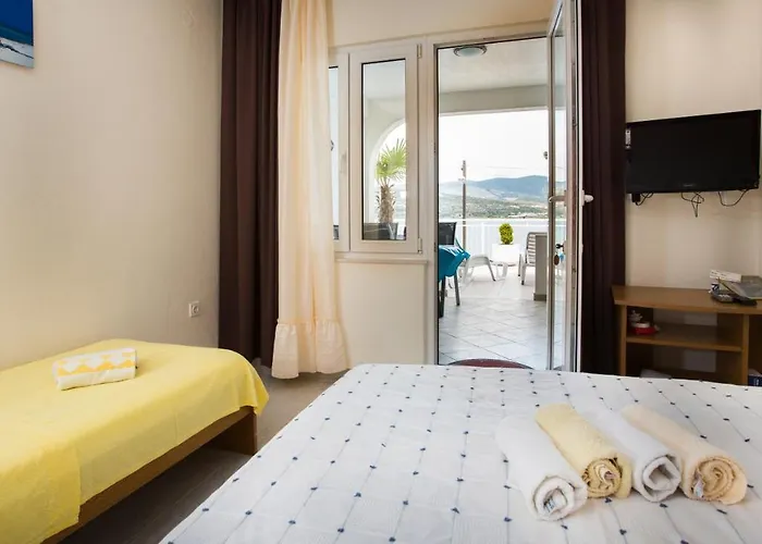 Apartman Apartmans And Ana Trogir