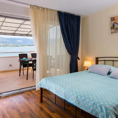 Apartmans And Studios Ana * Trogir
