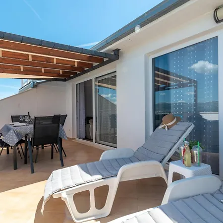 Apartment Apartmans And Studios Ana *