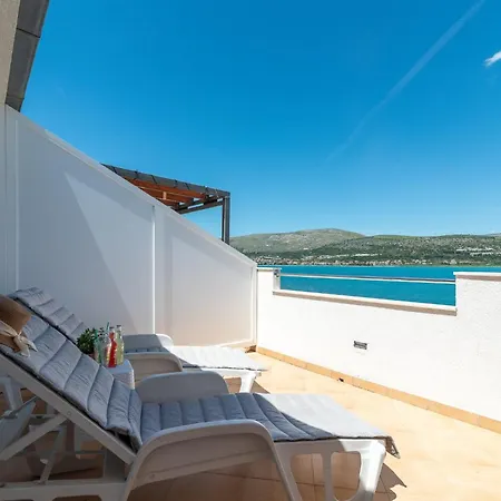 Apartmans And Studios Ana Trogir